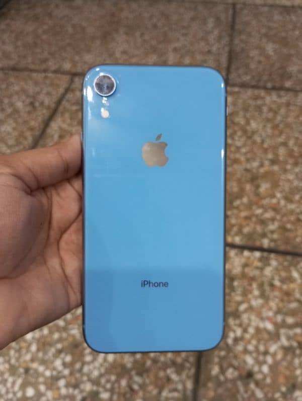 iphone xr for sale 64gb PTA approved saf condition ma h 2