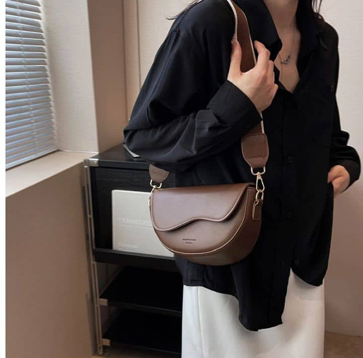 Vintage Leather Shoulder Bag For Women ( Free Delivery ) 4