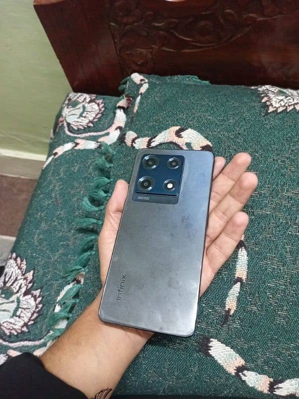 Infinix not 30 pro 0