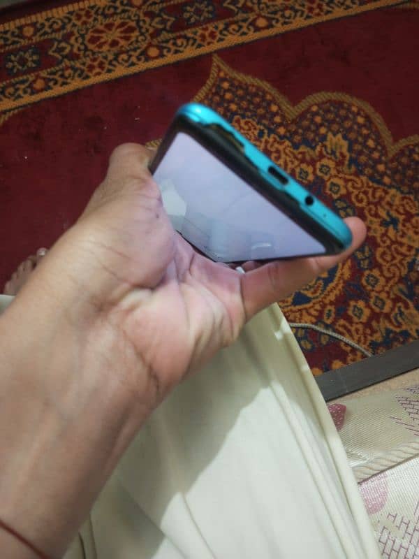 infinix hot 12 play for cell condation see in pic saf halat may hay 2