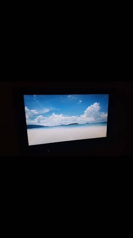 Original Sony Bravia LCD TV - Almost New نہایت عمدہ کوالٹی 5