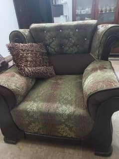 7 Seater Sofa in Excellent Condition