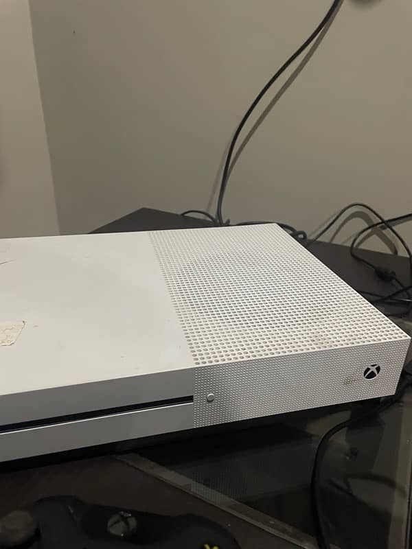 Xbox one s 4