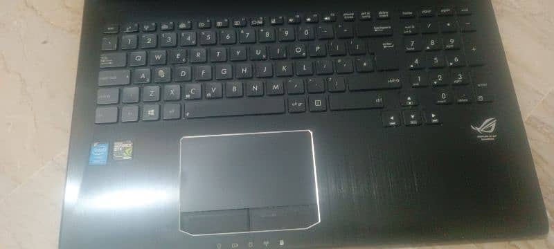 Asus G 750j . only ny  parts . srf LCD or kaypad or by parts . 0