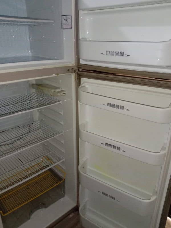 Refrigerator For Sale 4