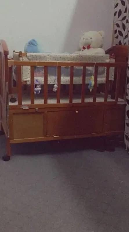 baby cot with swing 1