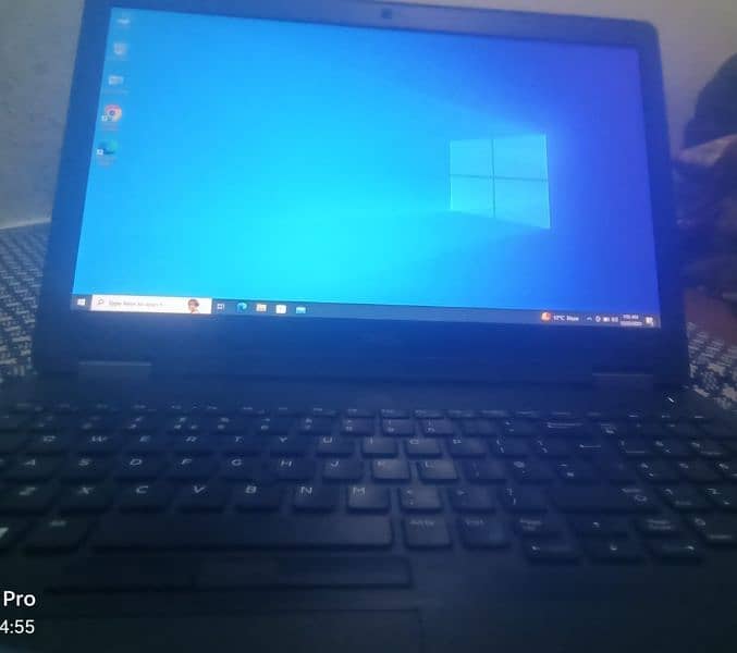 Dell latitude i5 6th generation , E5470 8