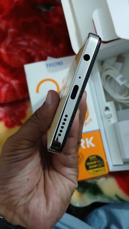 Tecno spark 20 pro 8bg 256gb 10 by10 jast 3 mh uoz ha/03004562429calme 5