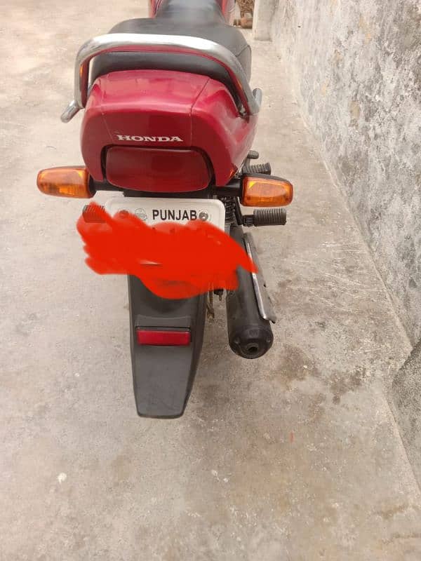 Honda pridor for sale in 10/10 condition , price is little negotiable 0