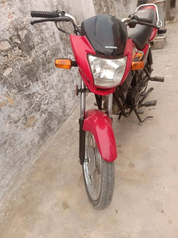 Honda pridor for sale in 10/10 condition , price is little negotiable 1