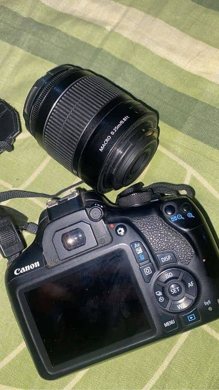 canon 1300d with 18-55 lens 0