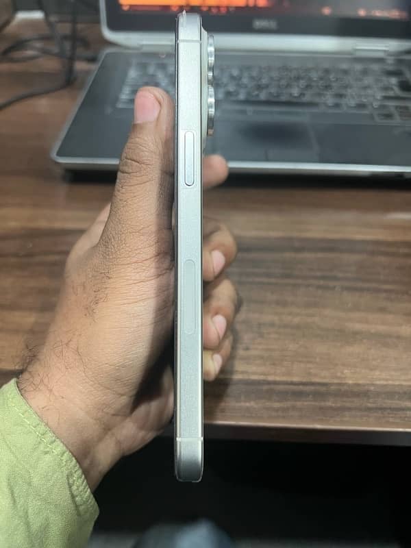 Iphone 15 Pro Max 256 GB Non PTA 2