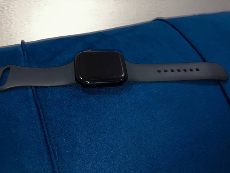 Apple Watch 7 - 45mm - GPS - Stainless Steel 1