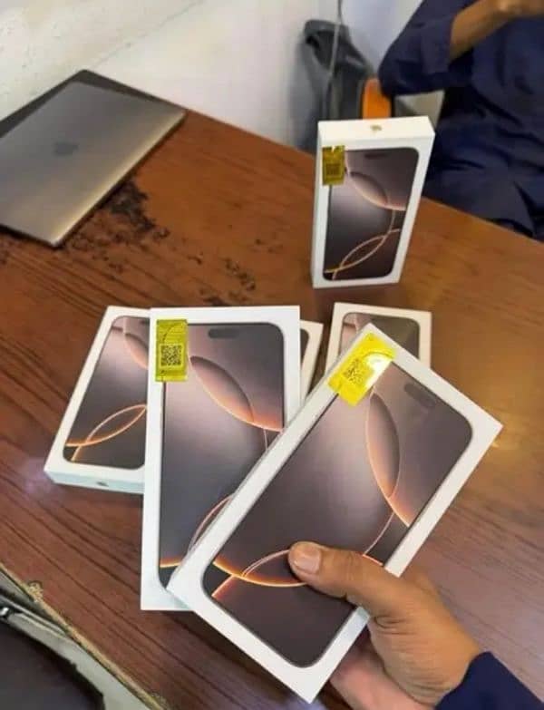 i Phone 8plus, 11,12,13,14,15 pro max on instalment Whatsap 3062623924 9