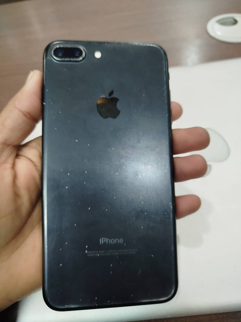 Apple iPhone 7 Plus 5