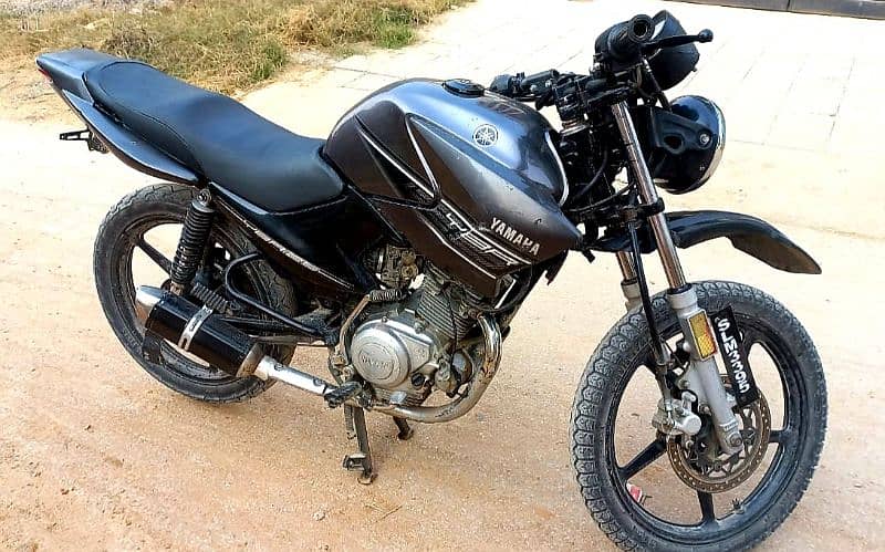 2015 MODEL YBR 125 1