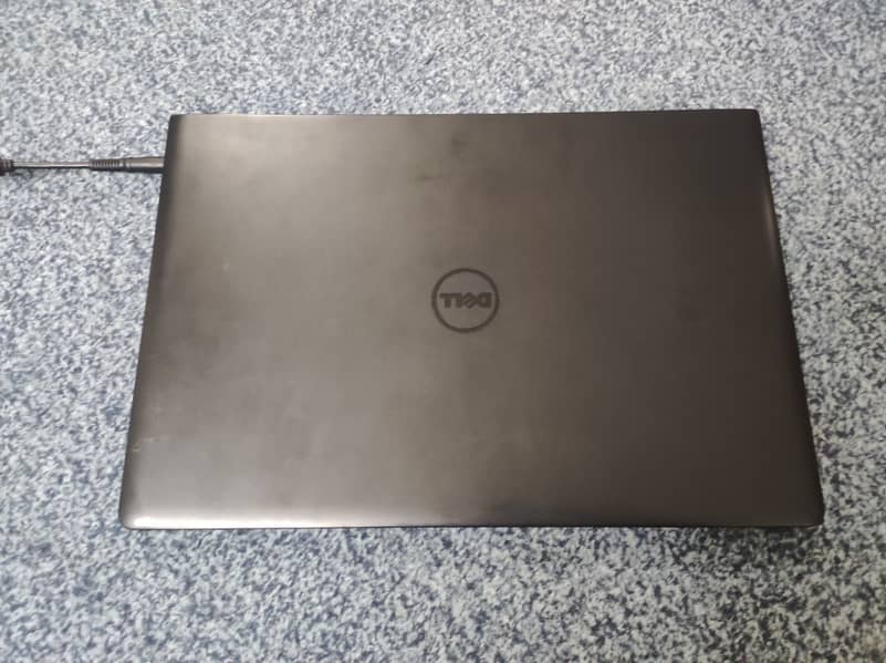 Dell latitude 3570 Laptop 2