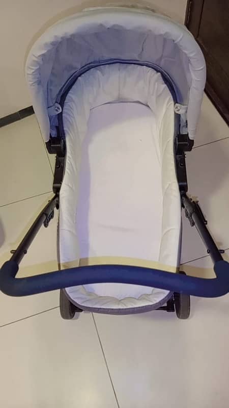 Baby Pram in Excellent Condition 2