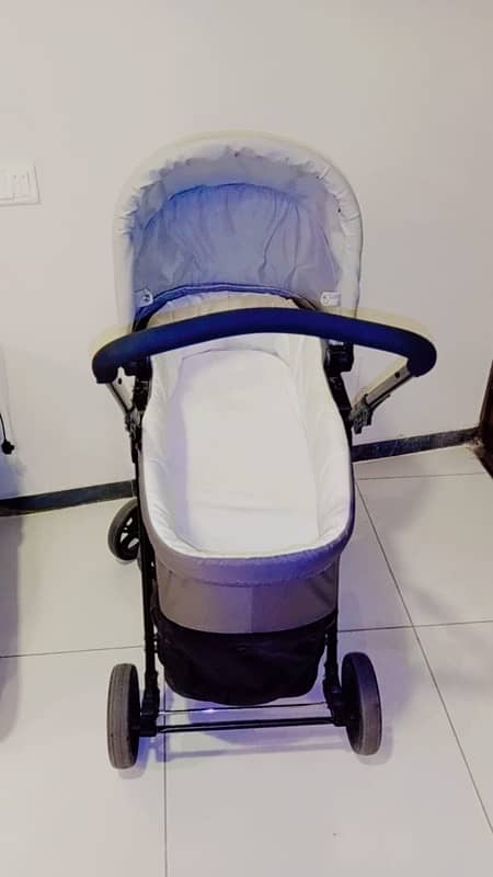 Baby Pram in Excellent Condition 4