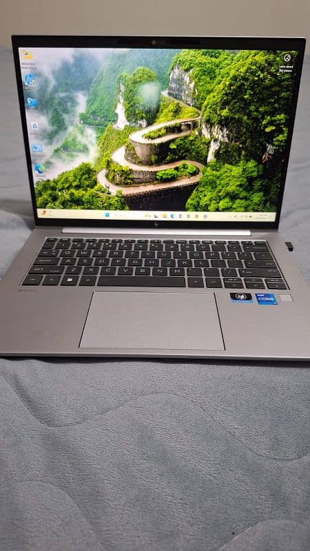 New Laptop HP Z Book Core i7 12 gen 1