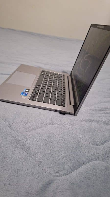 New Laptop HP Z Book Core i7 12 gen 8