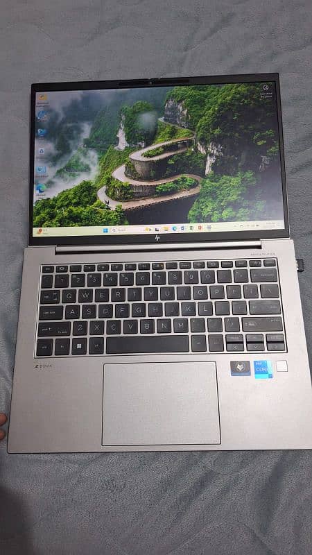 New Laptop HP Z Book Core i7 12 gen 9