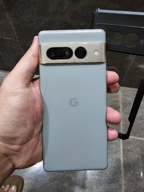 Google Pixel 7 Pro 8/128 C*id Approved 5