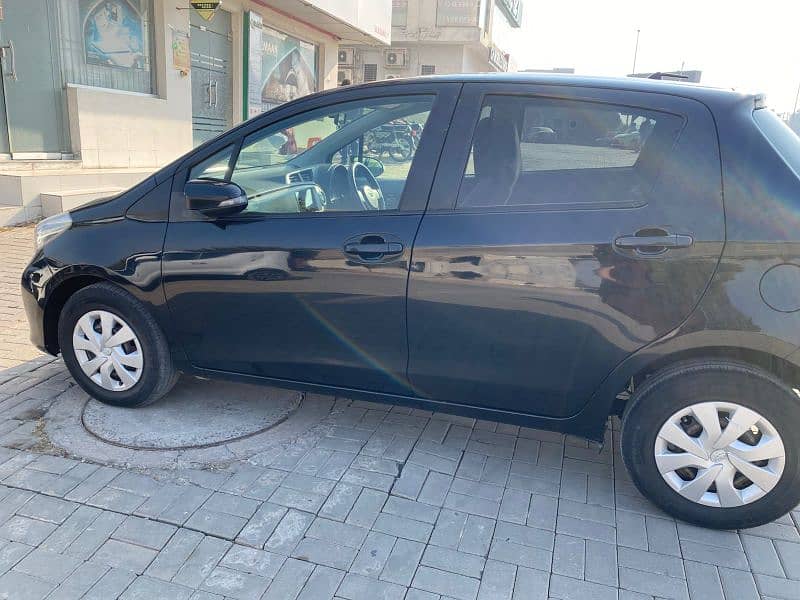 Toyota Vitz 2013 3