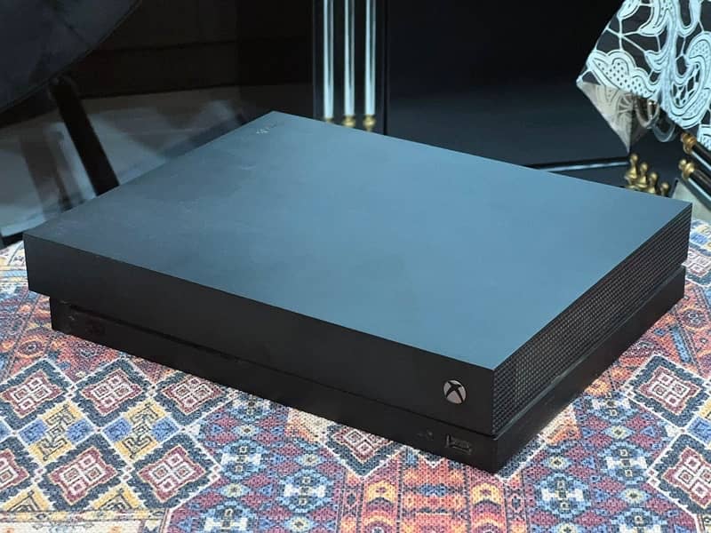 XBOX ONE X | 1 TB 4