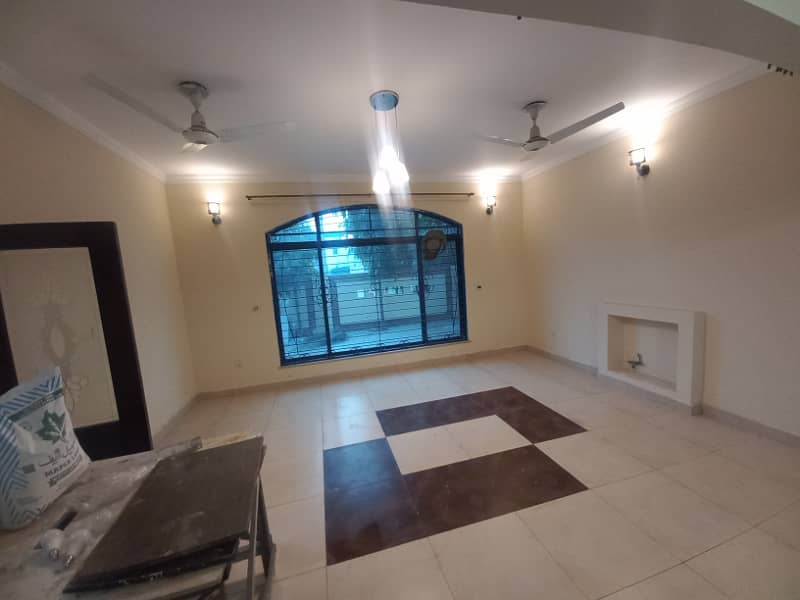 1 Kanal House For Rent Available In Valencia Housing Society Lahore Bijli Pani Gas Available 9