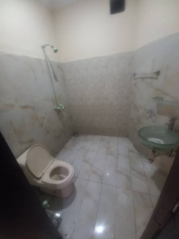 1 Kanal House For Rent Available In Valencia Housing Society Lahore Bijli Pani Gas Available 12