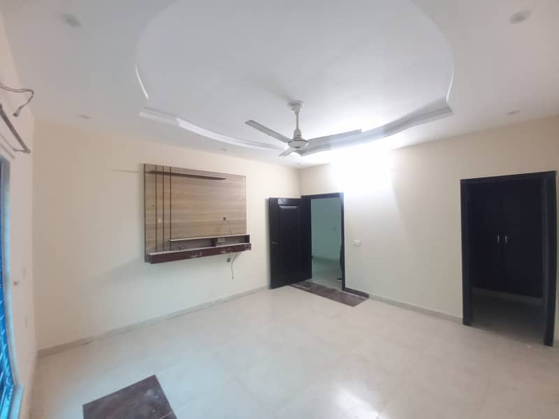 1 Kanal House For Rent Available In Valencia Housing Society Lahore Bijli Pani Gas Available 31