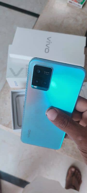 vivo y33s full box 3