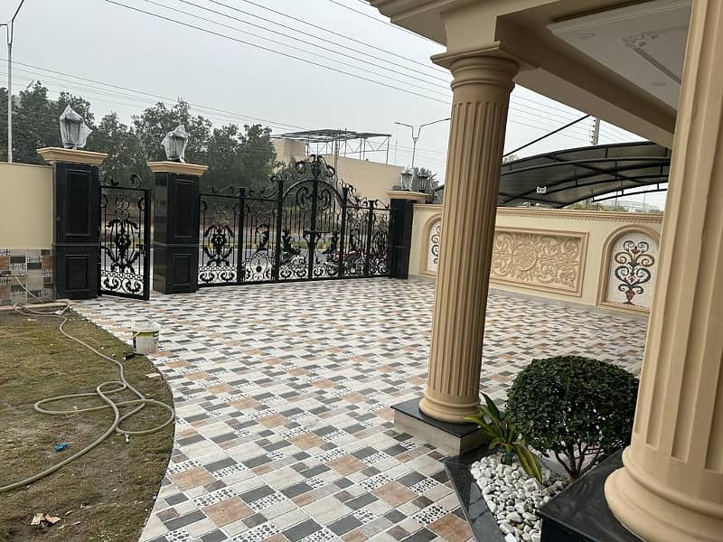 2 Kanal Brand New First Entry Spanish Style Facing Road 100 Feet For Sale Available In Valencia Housing Society Lahore 23