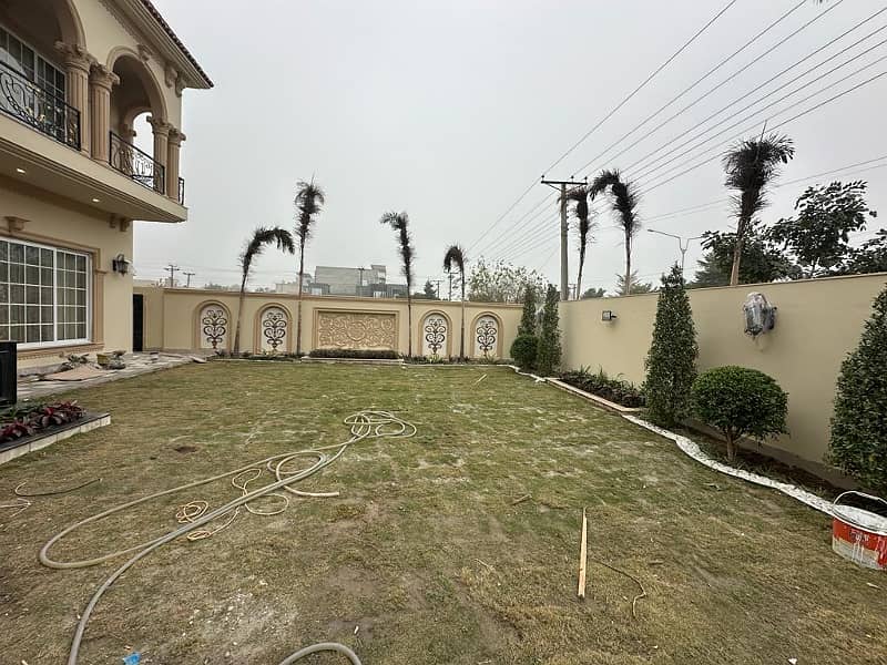 2 Kanal Brand New First Entry Spanish Style Facing Road 100 Feet For Sale Available In Valencia Housing Society Lahore 27