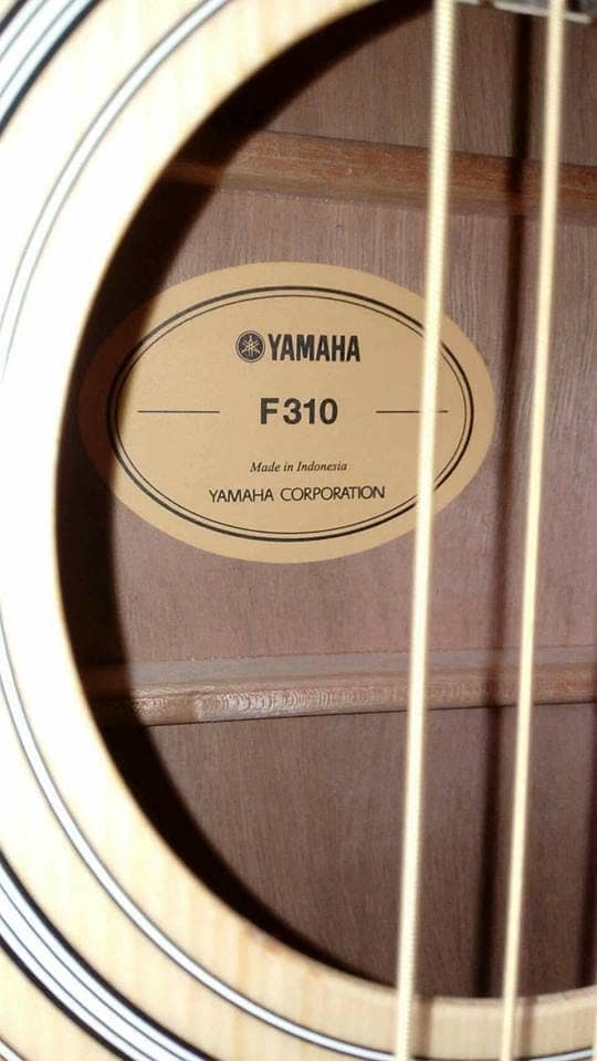 Yamaha F 310 Original Acoustic Guitar  Made in Indonesia 4