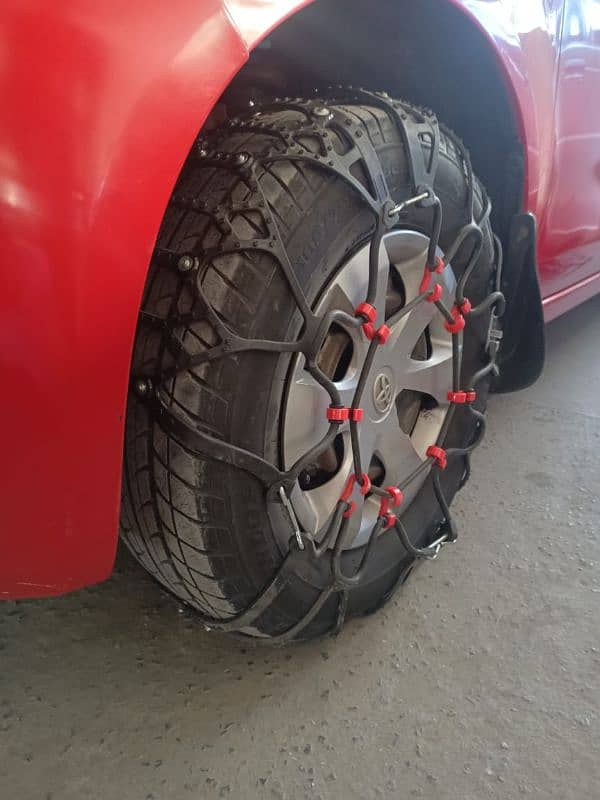 snow chain tyre 0