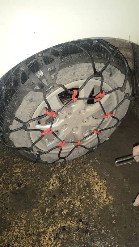 snow chain tyre 1