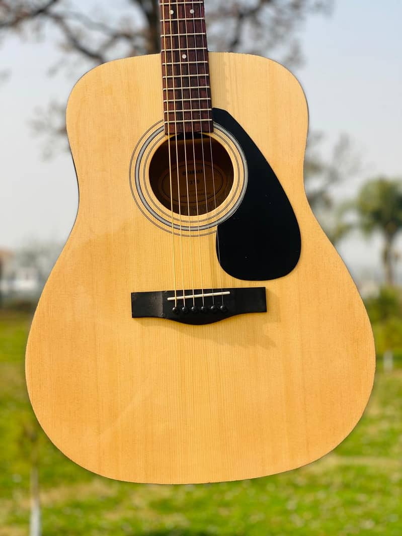 Yamaha F 310 Original Acoustic Guitar Made in Indonesia 1