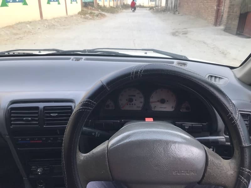 Suzuki Cultus 2004 5