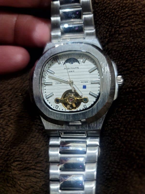 Patek Phillipe automatic watch for urgent sale 2