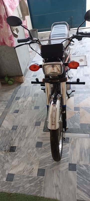 Honda 125 for sale in mint new condition 2023 registered 1