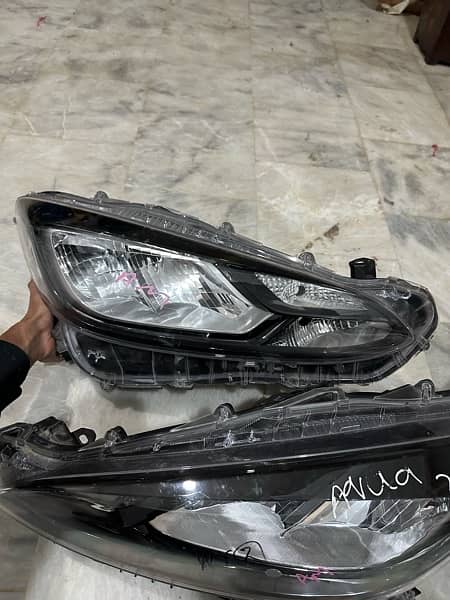 TOYOTA AQUA 2022  FRONT HEADLIGHTS OEM 0