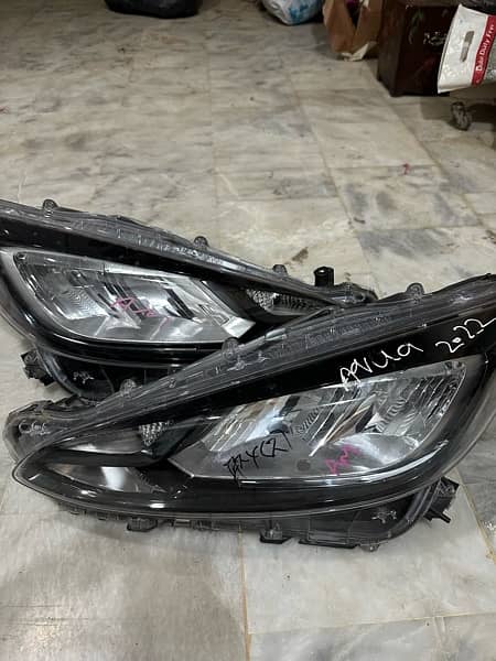 TOYOTA AQUA 2022  FRONT HEADLIGHTS OEM 2