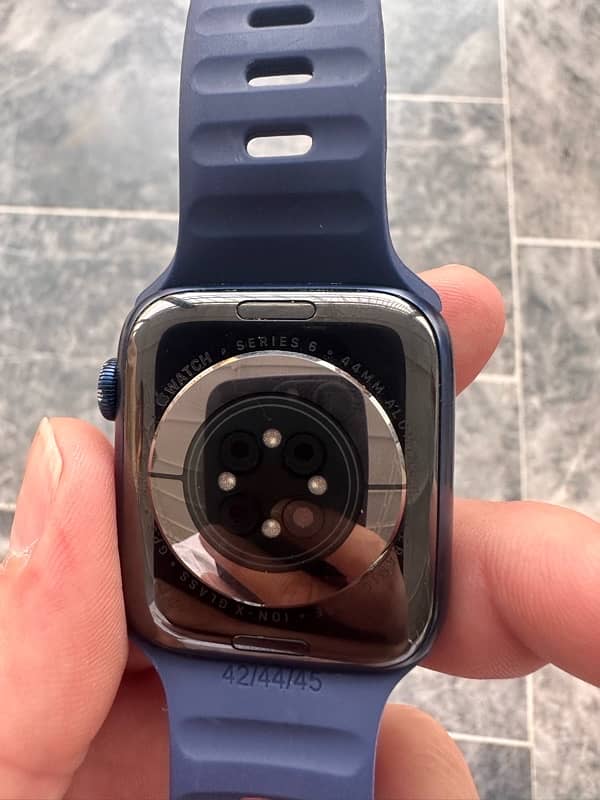 apple series 6 45mm watch 0