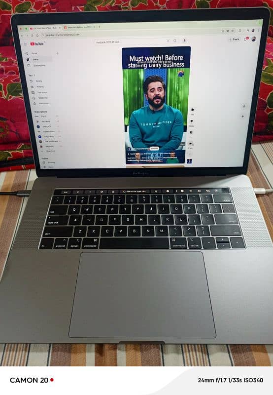 cheapest price Macbook pro 2019 15" 32gb 500 NVME 4 GB 0