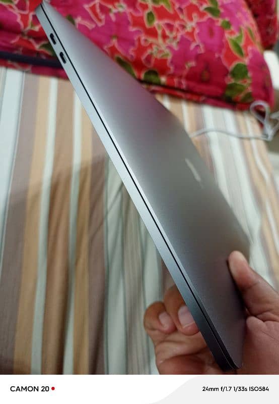 cheapest price Macbook pro 2019 15" 32gb 500 NVME 4 GB 2