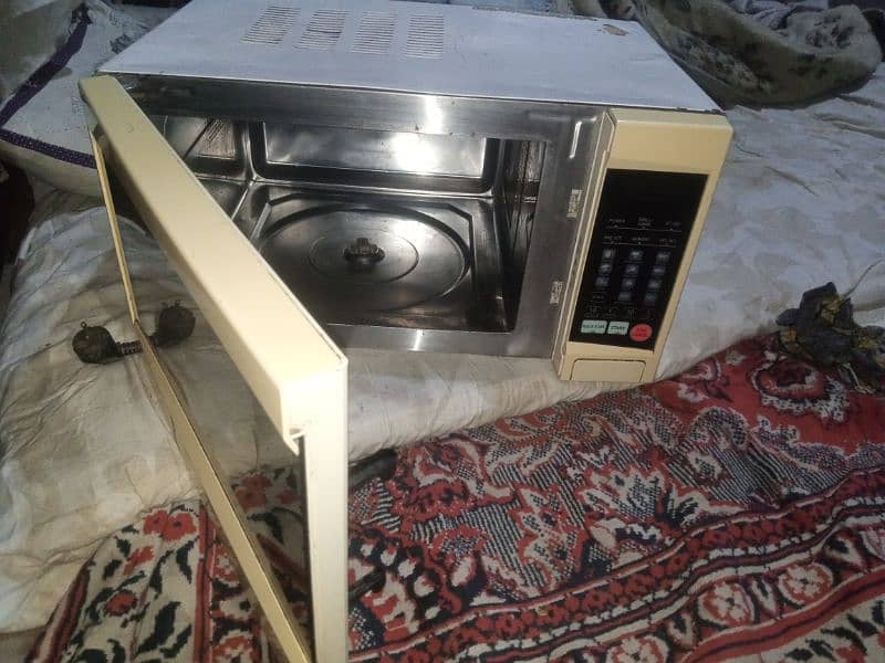 100% Geniun PEL microwave oven 2