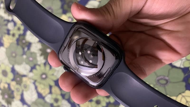 Apple Watch Series 8 45mm GPS+Cellular 1