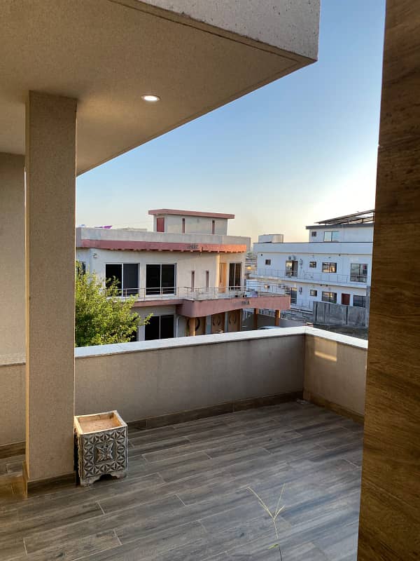 1 kanal brand fully furnished house rent in phase 5 bahria town Rawalpindi. 2